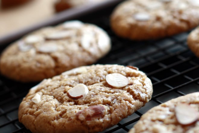 Peanut-Butter-Almond-Cookies--5