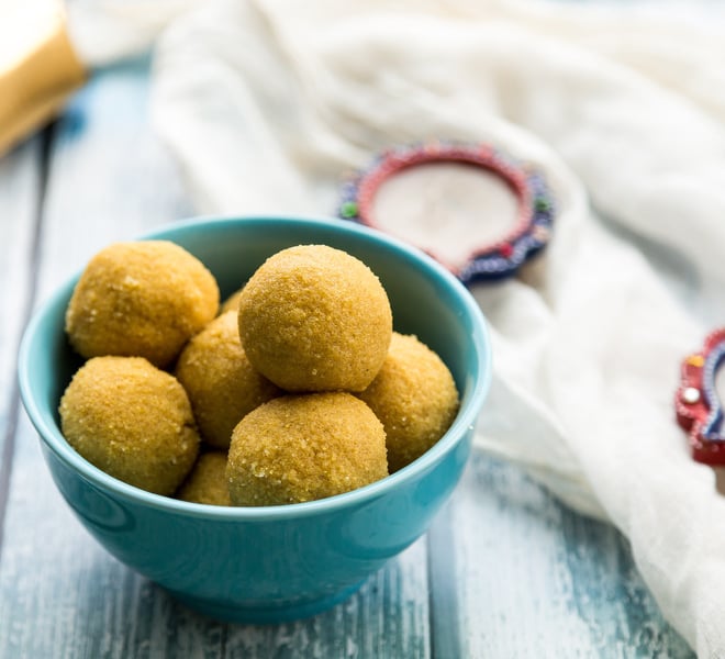 Besan Ladoo - Cook With Manali