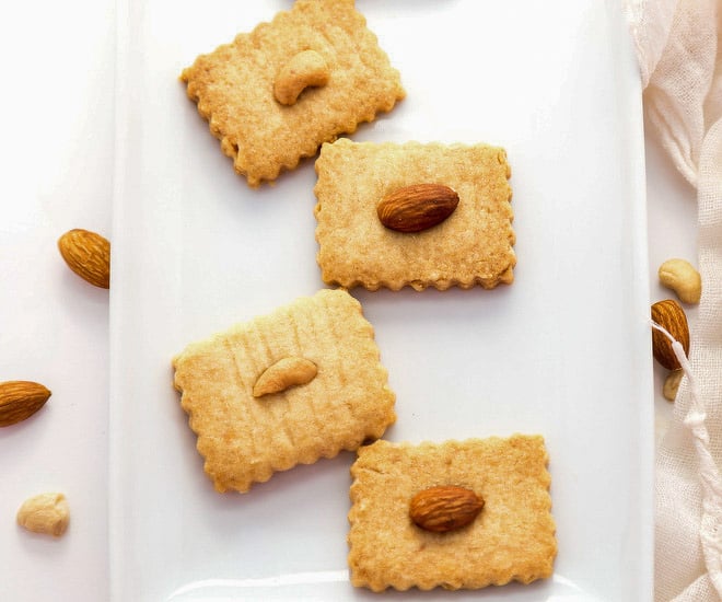 Butter-Cookies-With-Almonds-Cashews-notitle-cwm