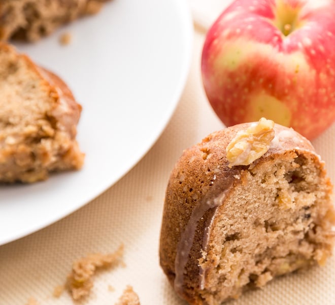 https://www.cookwithmanali.com/wp-content/uploads/2014/09/Glaze-Apple-Bundt-Cake-Recipe.jpg