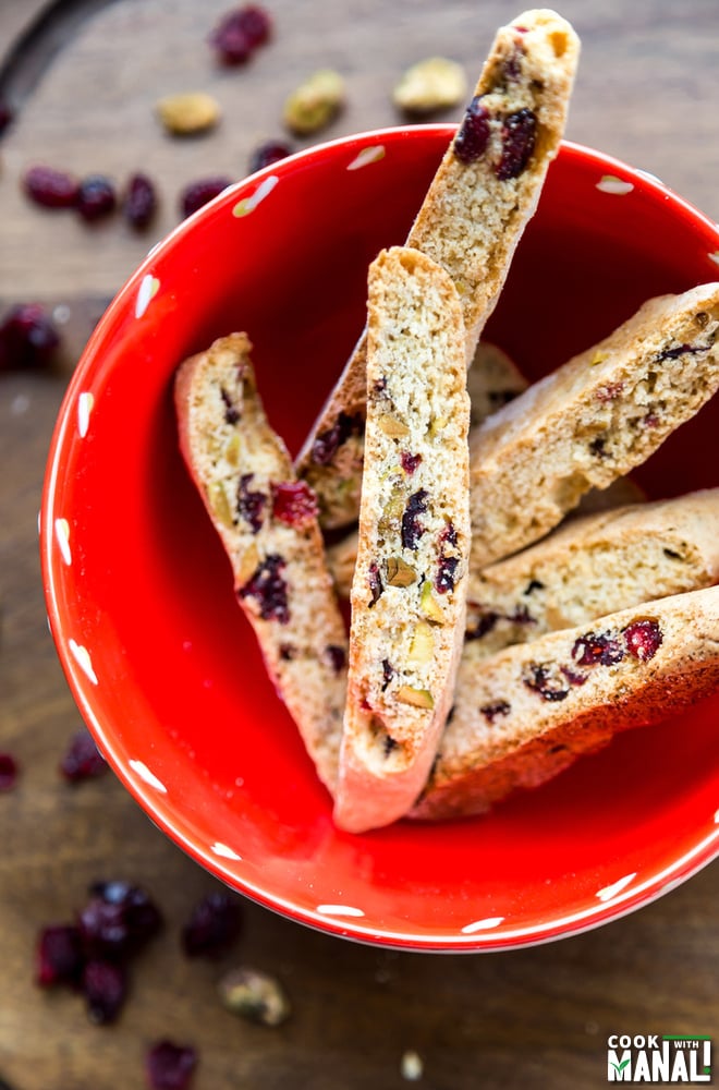 cranberry pistachio biscotti