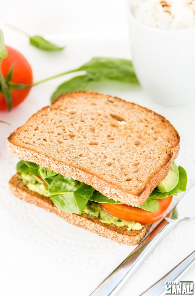 Avocado Tomato Spinach Sandwich