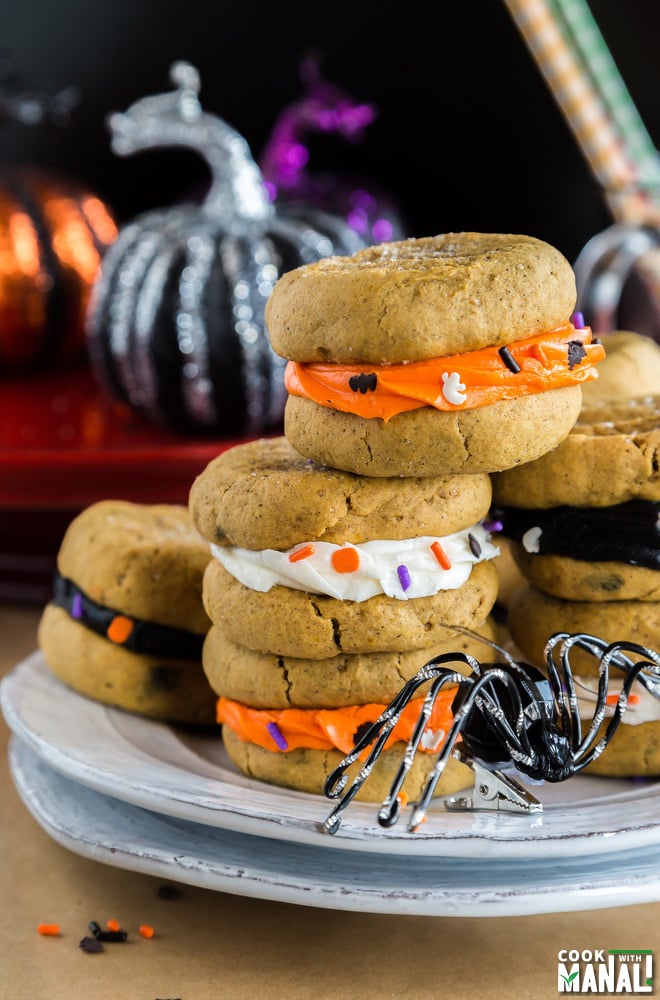 Pumpkin Sandwich Cookies for Halloween