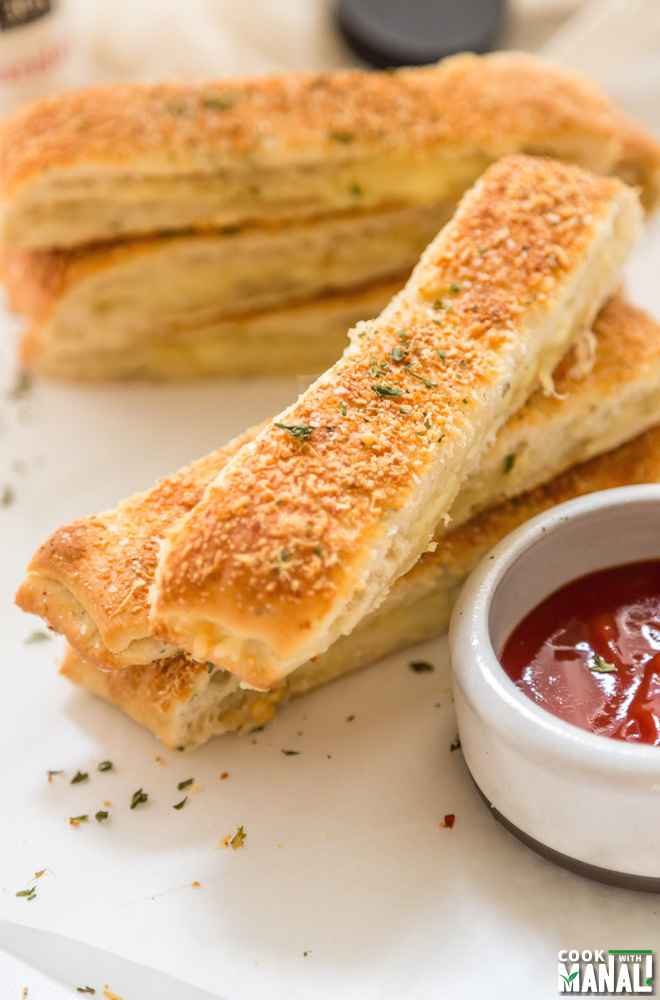 Cheesy Garlic Bread Sticks