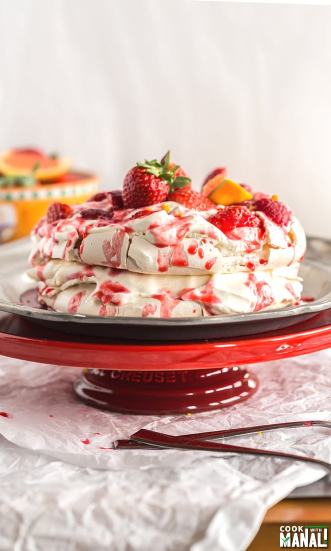 Pavlova Cake