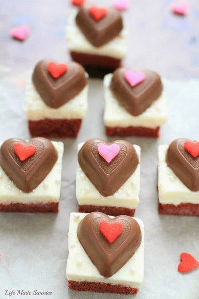 Red Velvet Sugar Cookie Bars with CreamCheese Frosting via @LifeMadeSweeter