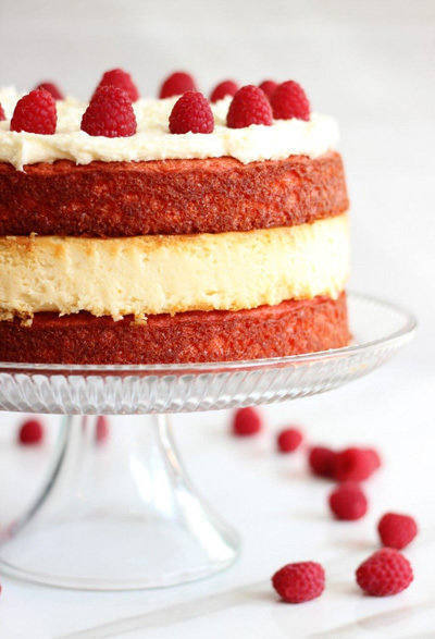 raspberry-white-chocolate-cheesecake-cake-10-698x1024