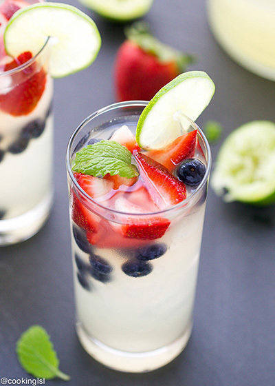 sugar-free-limeade-with-stevie-and-berries-6-1