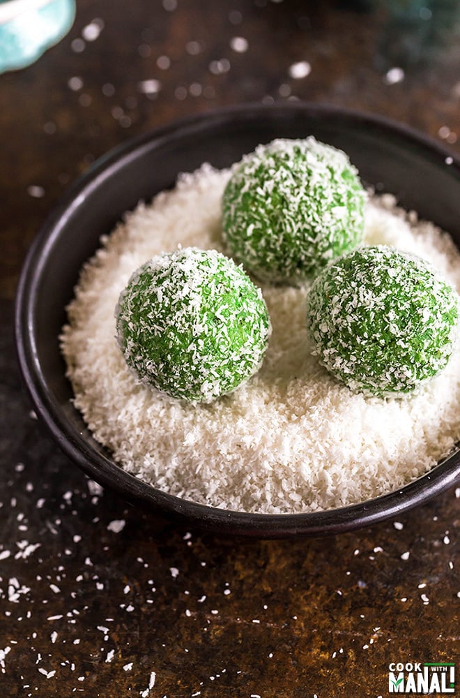 instant-paan-coconut-ladoo