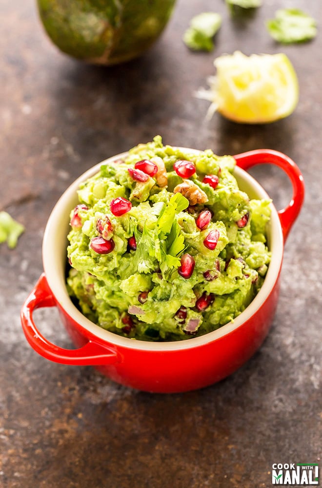 festive-guacamole-with-pomegranate-apples