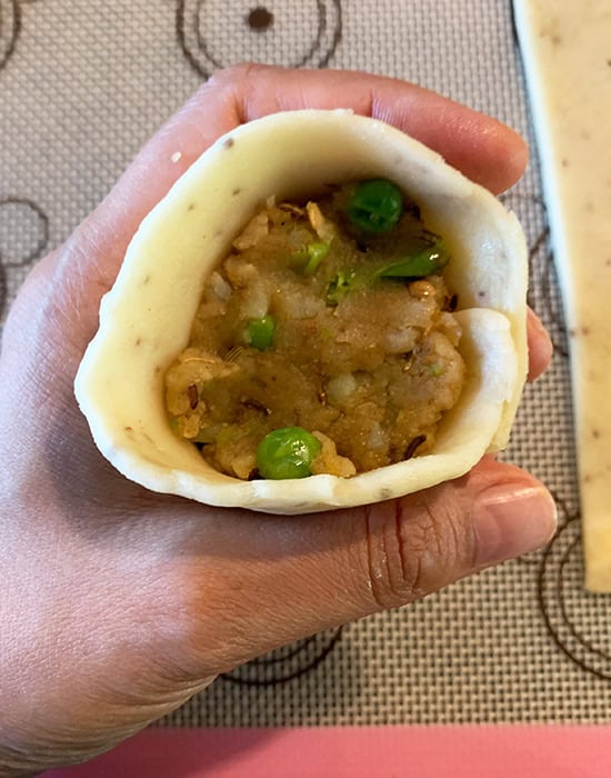 potato peas filled into samosa