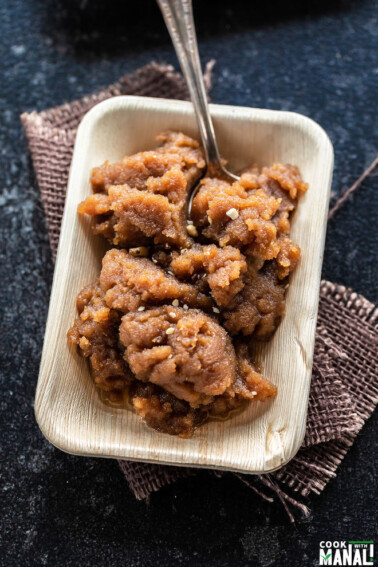 atta halwa served in a rectangular plate made with bamboo