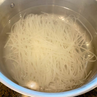 rice stick noodles soaked in water