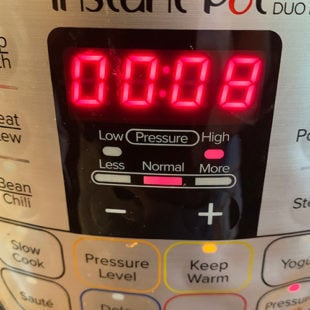 instant pot timer displaying 8 minutes