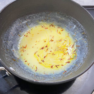 saffron with milk in a pan