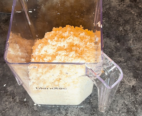 drained idli rice added to blender