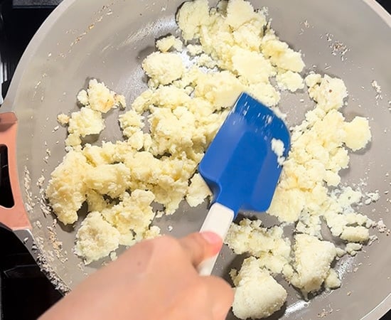 crumbled mawa in pan